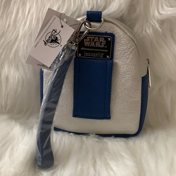 DISNEY X Loungefly Star Wars R2-D2 Wristlet - Picture 4 of 5